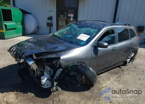 2018 Jeep Cherokee Latitude from USA, damaged, VIN 1C4PJLCB2JD605058